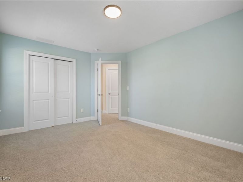 3675 Washington Park Boulevard, Newburgh Heights, OH 44105 Photo 33
