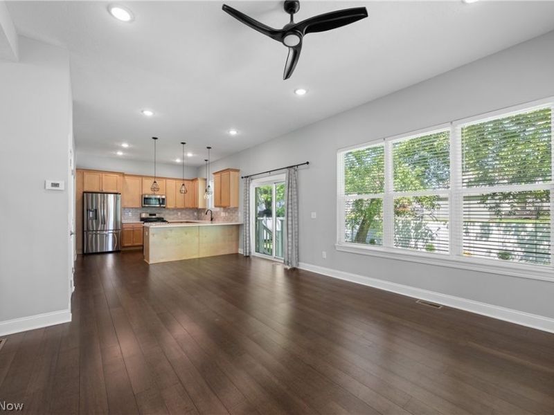 3675 Washington Park Boulevard, Newburgh Heights, OH 44105 Photo 8