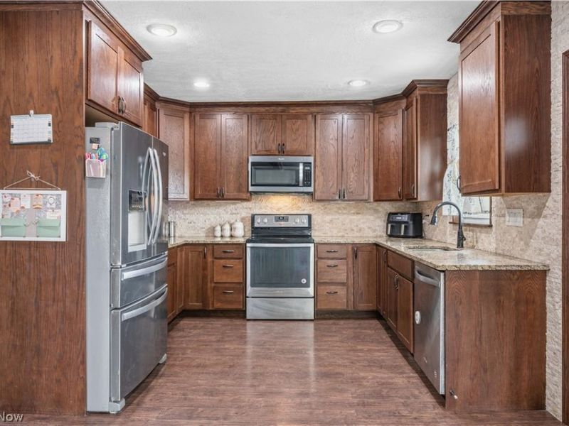 529 Park Avenue NW, New Philadelphia, OH 44663 Photo 5