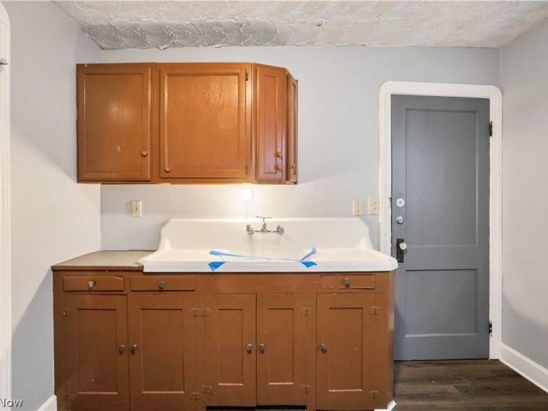 3533 Carlyle Avenue , Cleveland, OH 44109 Photo 14
