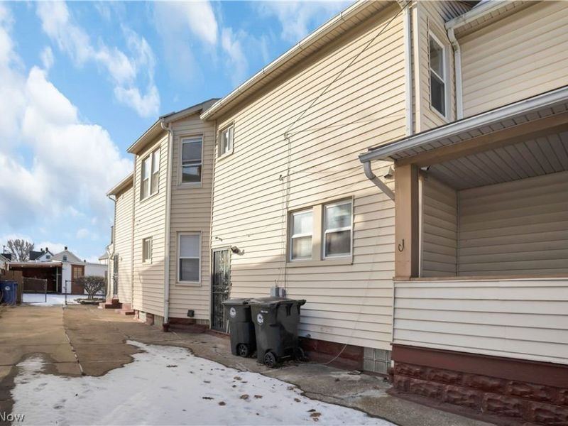 3533 Carlyle Avenue , Cleveland, OH 44109 Photo 2