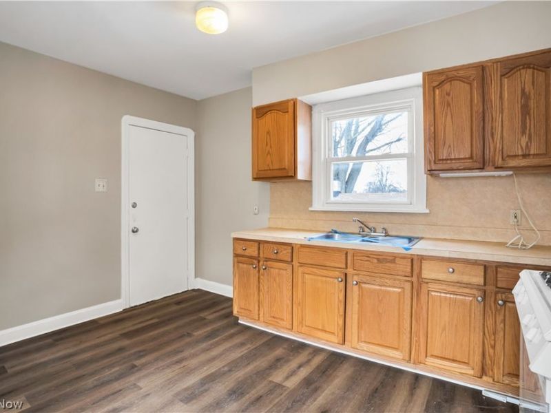 3533 Carlyle Avenue , Cleveland, OH 44109 Photo 23