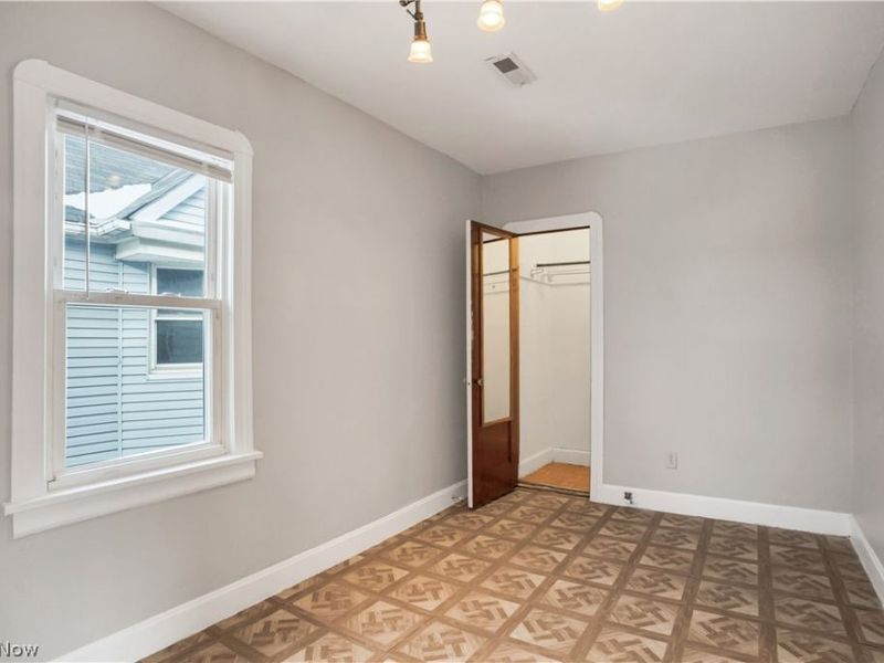 3533 Carlyle Avenue , Cleveland, OH 44109 Photo 28
