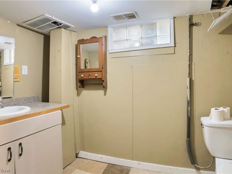 3533 Carlyle Avenue , Cleveland, OH 44109 Photo 33