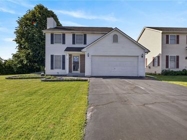 15 Still Pond Way, West Henrietta, NY 14586