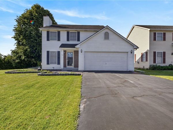 15 Still Pond Way , West Henrietta, NY 14586