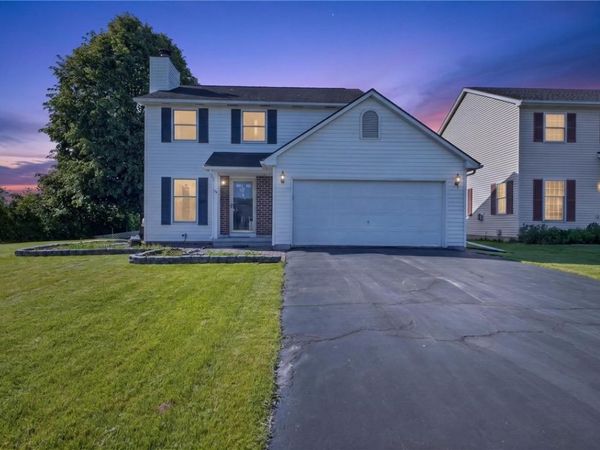 15 Still Pond Way, West Henrietta, NY 14586