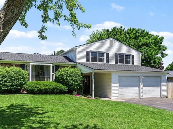 5816 Walnut Drive , Farmington, NY 14425