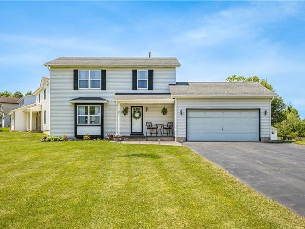 81 Cheshire Lane, Rochester, NY 14624