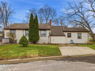 3 Primrose Drive , Buffalo, NY 14225