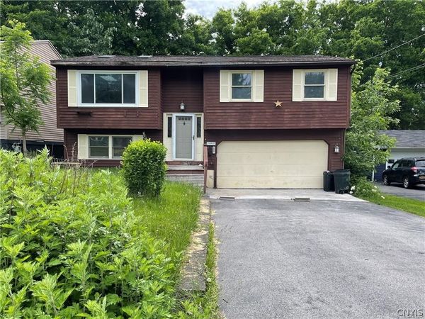134 Sunhill , Syracuse, NY 13207