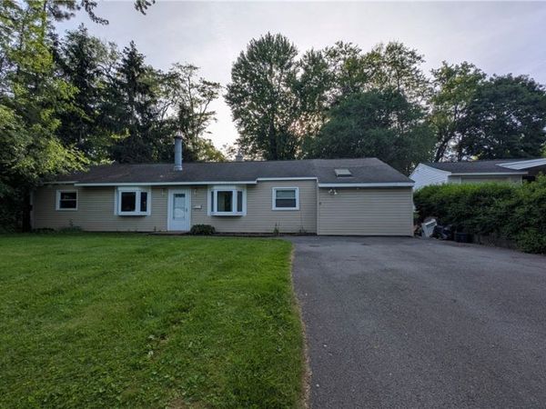 15 Wexford Road , Syracuse, NY 13214