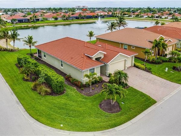 3036 Sunset Pointe CIR, CAPE CORAL, FL 33914