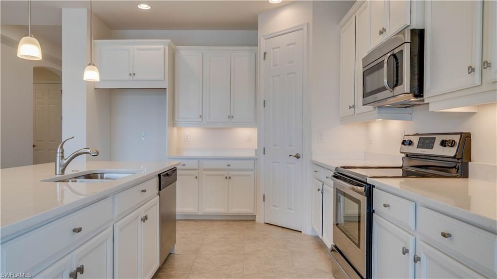 3036 Sunset Pointe Cir, Cape Coral, FL 33914 Photo