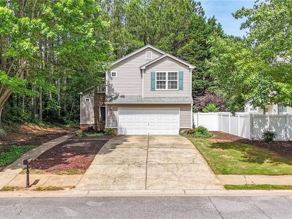 511 W Oaks Drive , Woodstock, GA 30188