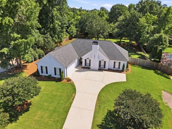 1921 E Bay Street E, Hoschton, GA 30548