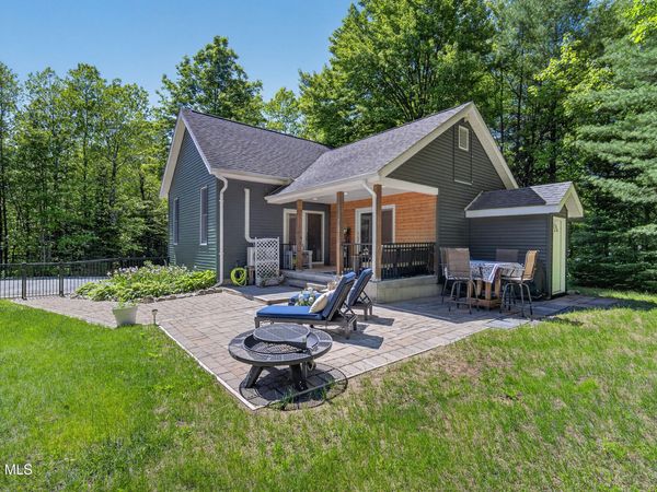 8 Hemlock Drive, Schroon Lake, NY 12870