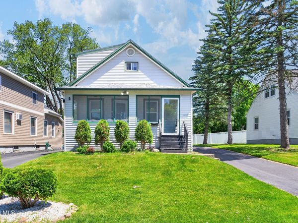 1463 Dalton Drive, Schenectady, NY 12308