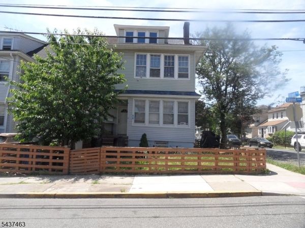 15 Laurel Ave, Irvington, NJ 07111