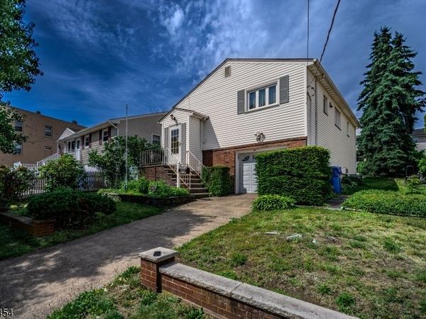 149 Strawberry Hill Ave, Woodbridge, NJ 07095