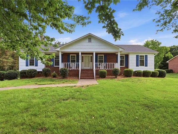 6905 Crandall Court, Clemmons, NC 27012