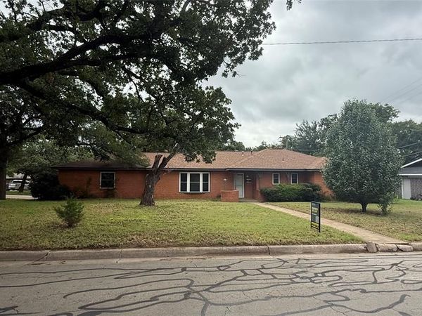 407 Dunaway Drive, Euless, TX 76040