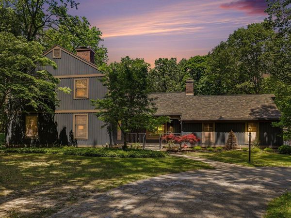 385 Greentree Lane NE, Ada, MI 49301