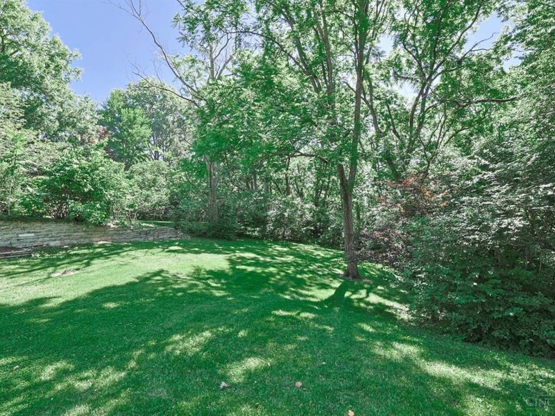 228 Poage Farm Road, Wyoming, OH 45215 Photo 37