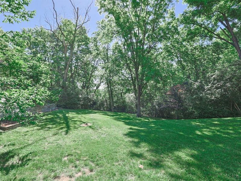 228 Poage Farm Road, Wyoming, OH 45215 Photo 39