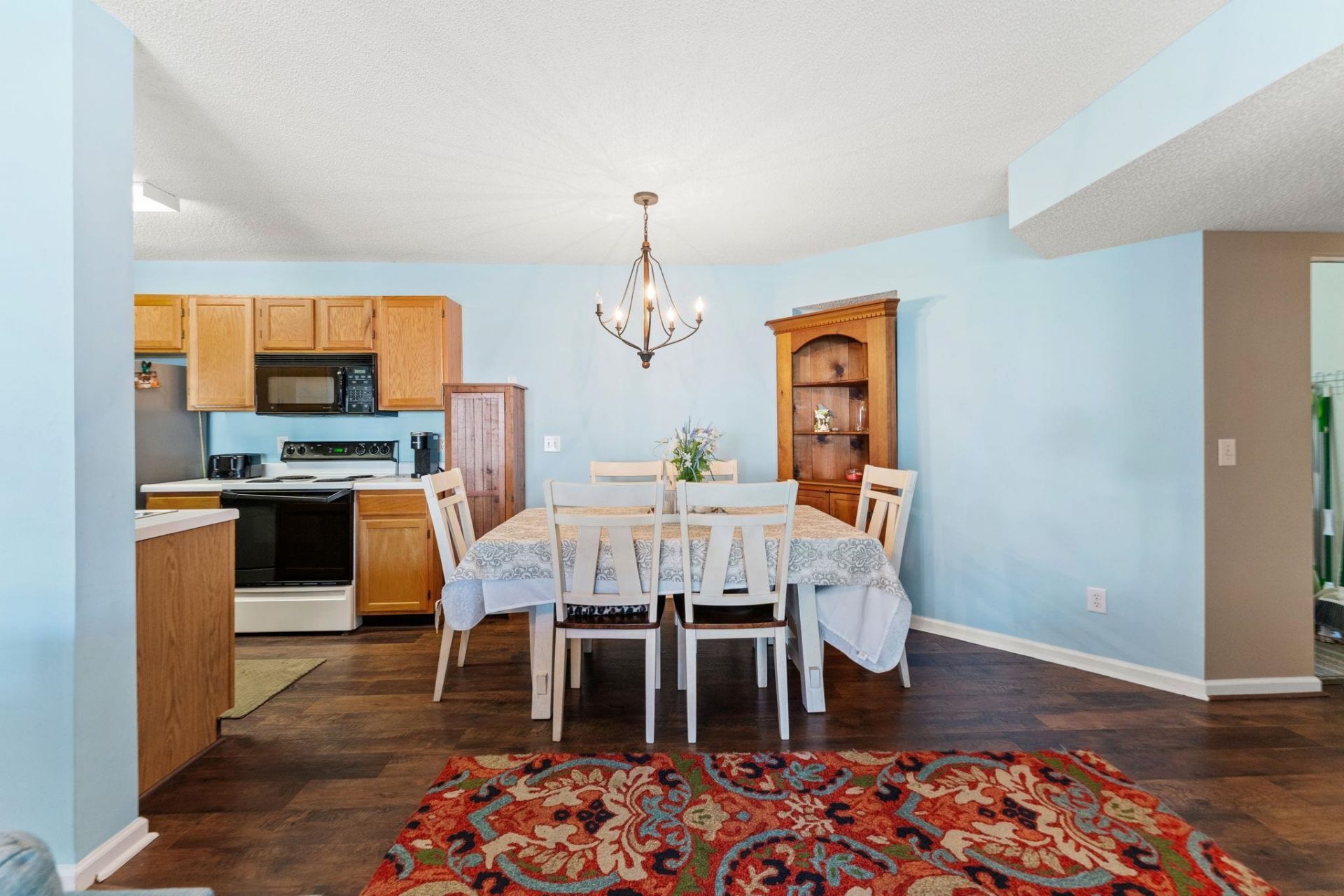 8562 Hopkins Circle  Photo 9