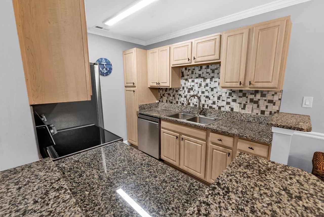 3768 Citation Way  Photo 11