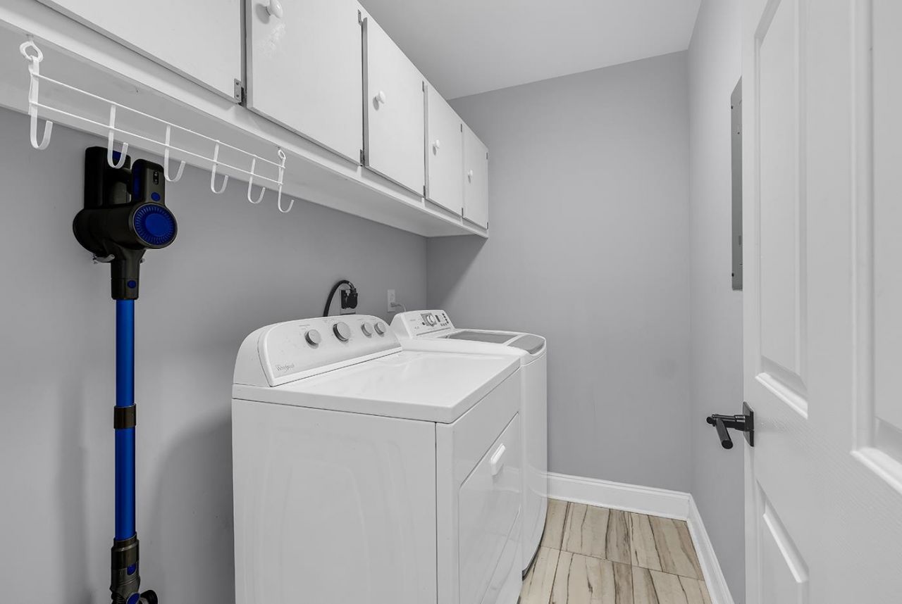3768 Citation Way  Photo 32