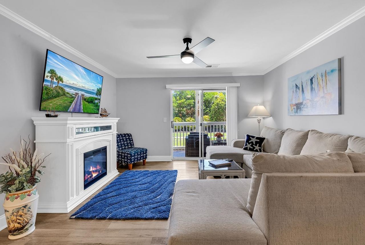 3768 Citation Way  Photo 8
