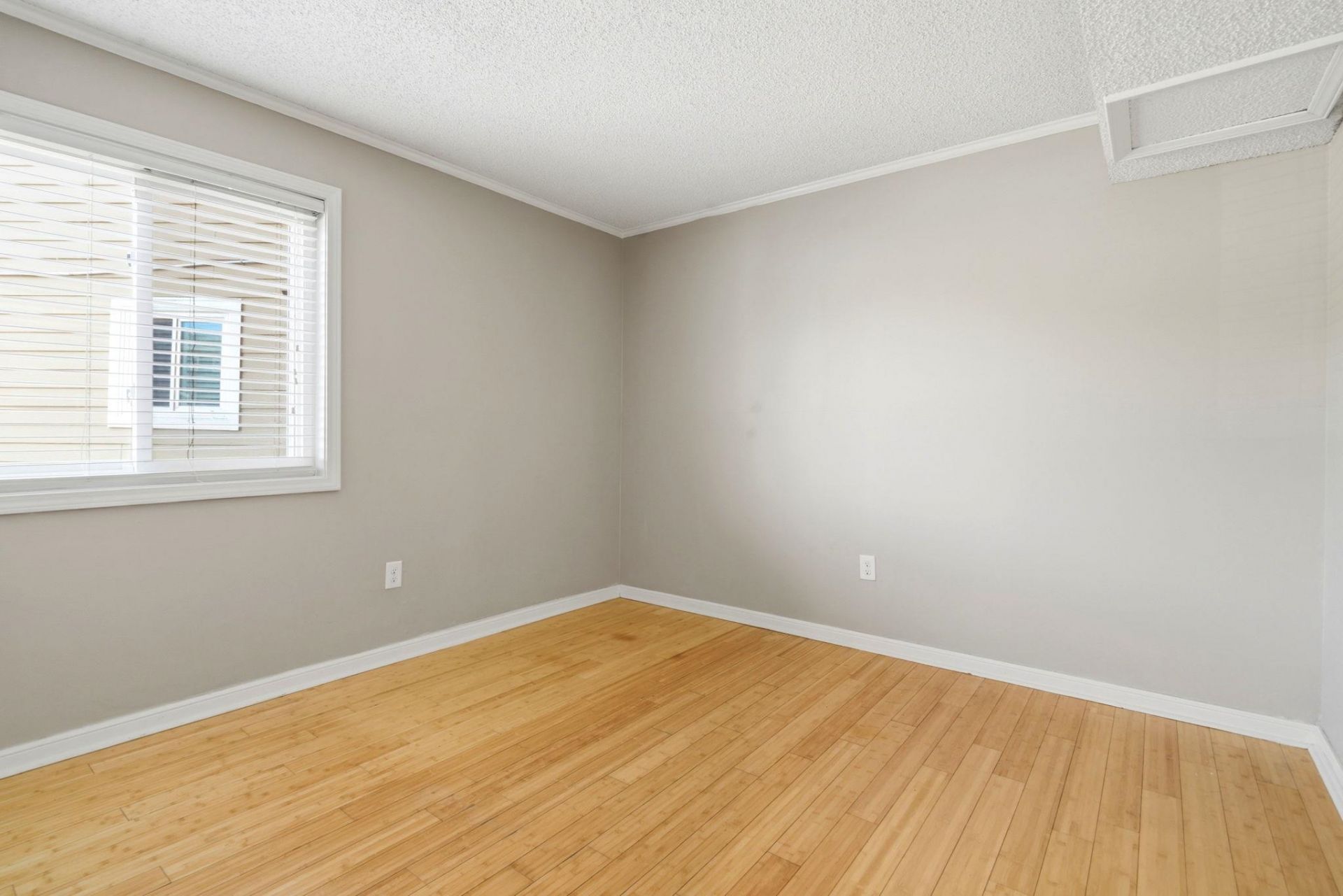 609 Hillside Dr.  Photo 35