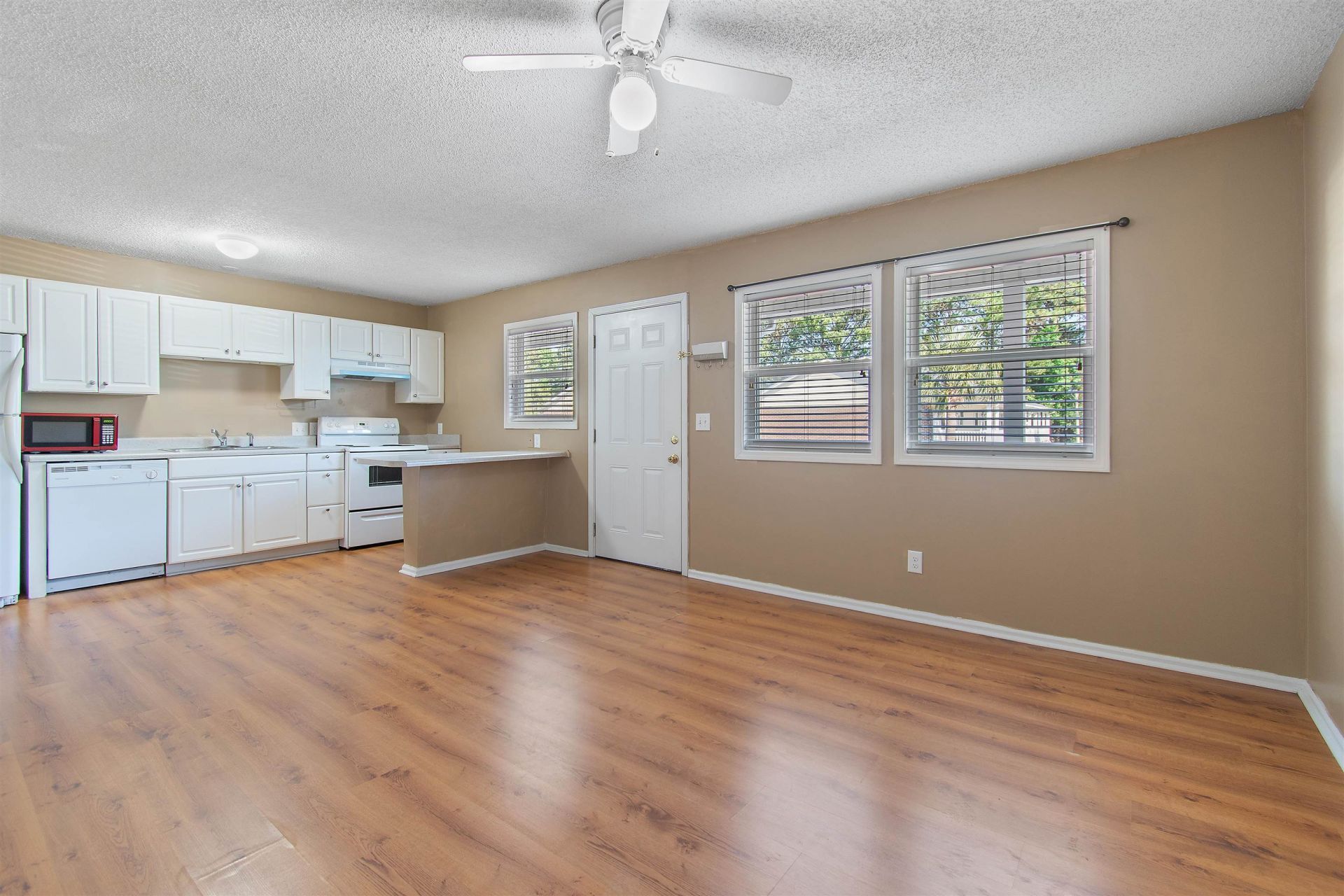 4150 Horseshoe Rd. N  Photo 5