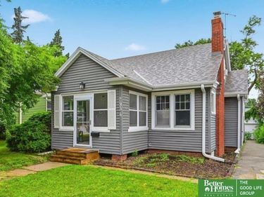 2934 Scott Street, Omaha, NE 68112