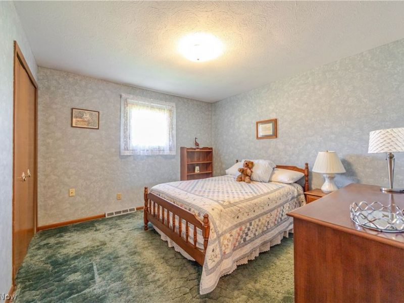 13899 Chippewa Trail , Middleburg Heights, OH 44130 Photo 21