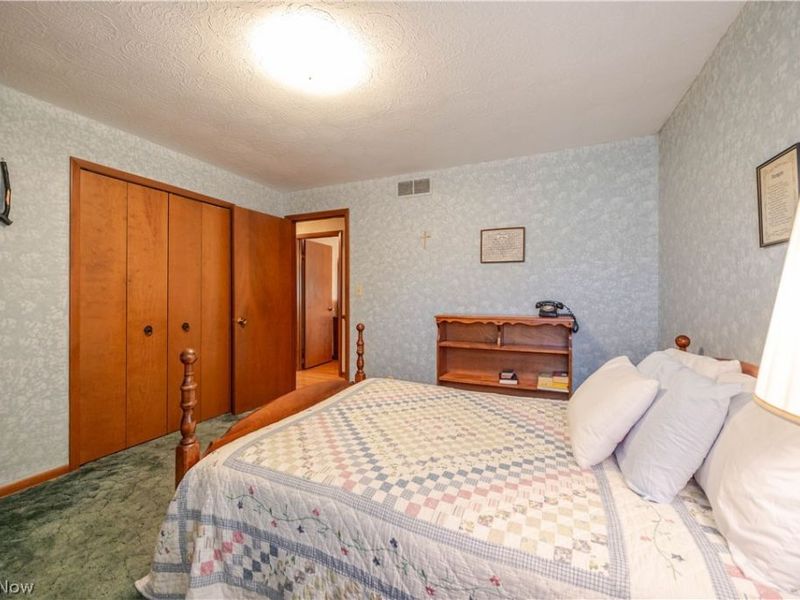 13899 Chippewa Trail , Middleburg Heights, OH 44130 Photo 23