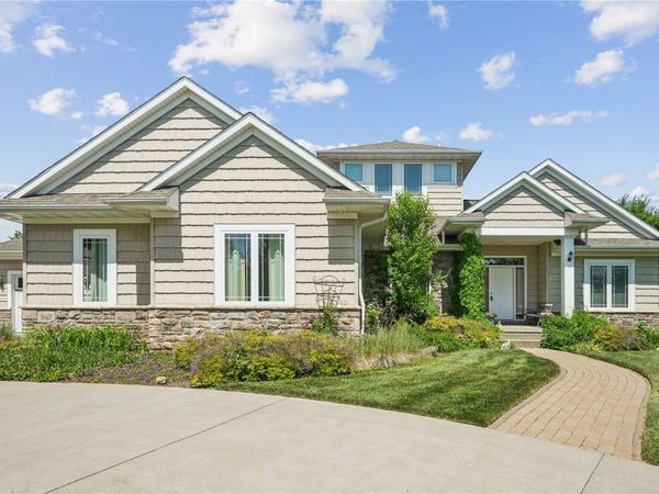1669 Timberlake Run, Cedar Rapids, IA 52403