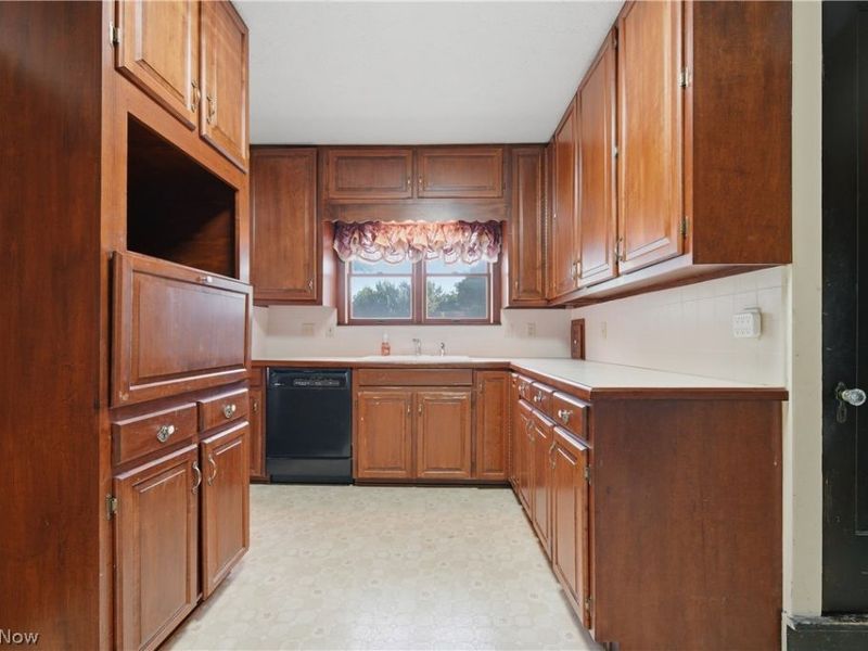 500 31st Street SW, Barberton, OH 44203 Photo 13