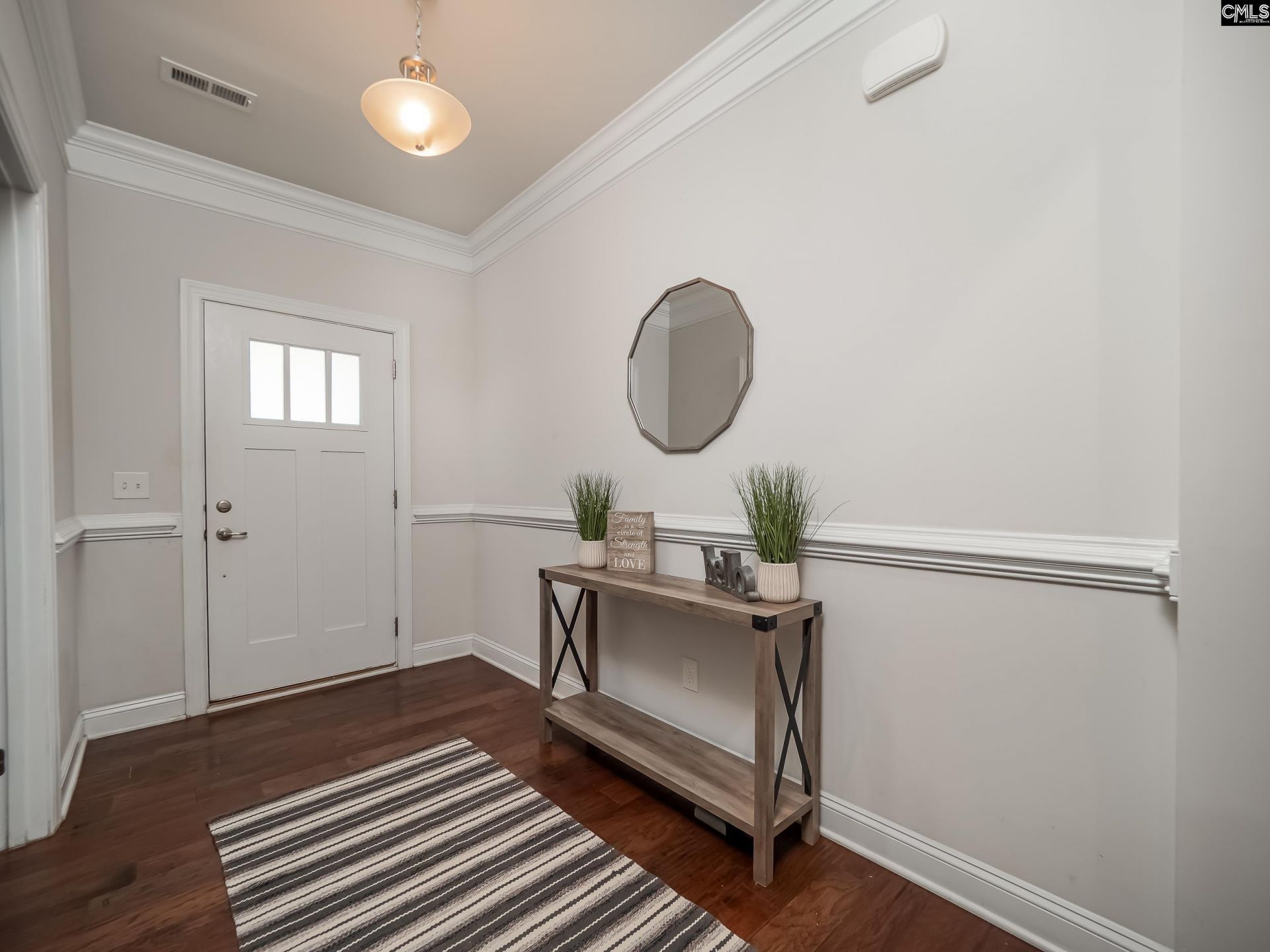 530 Litchfield Lane Photo 4