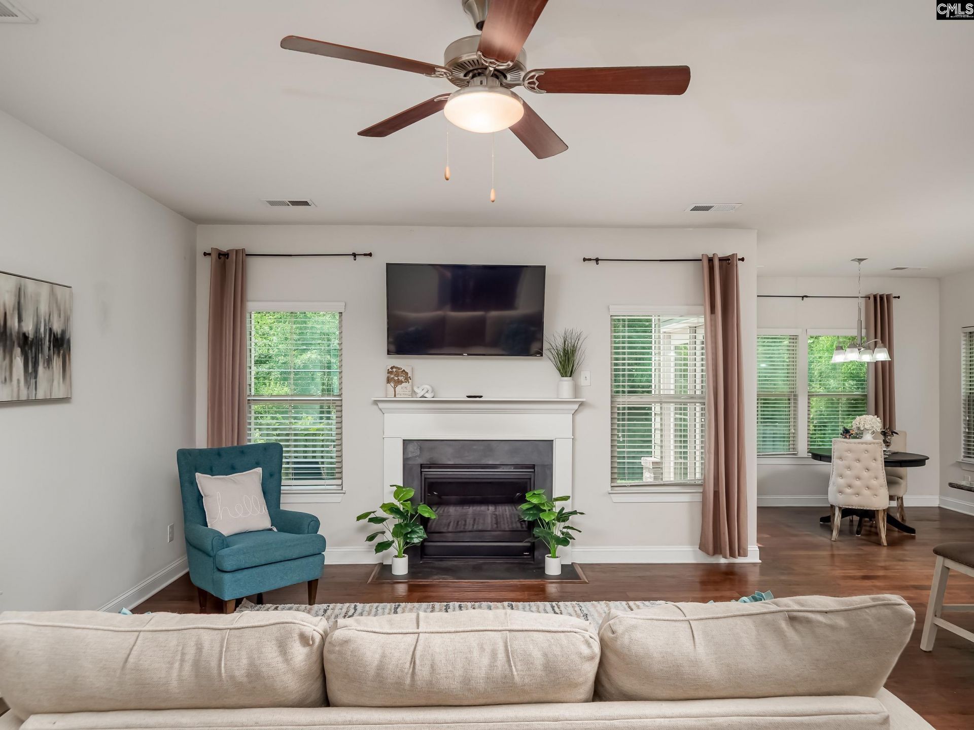 530 Litchfield Lane Photo 8