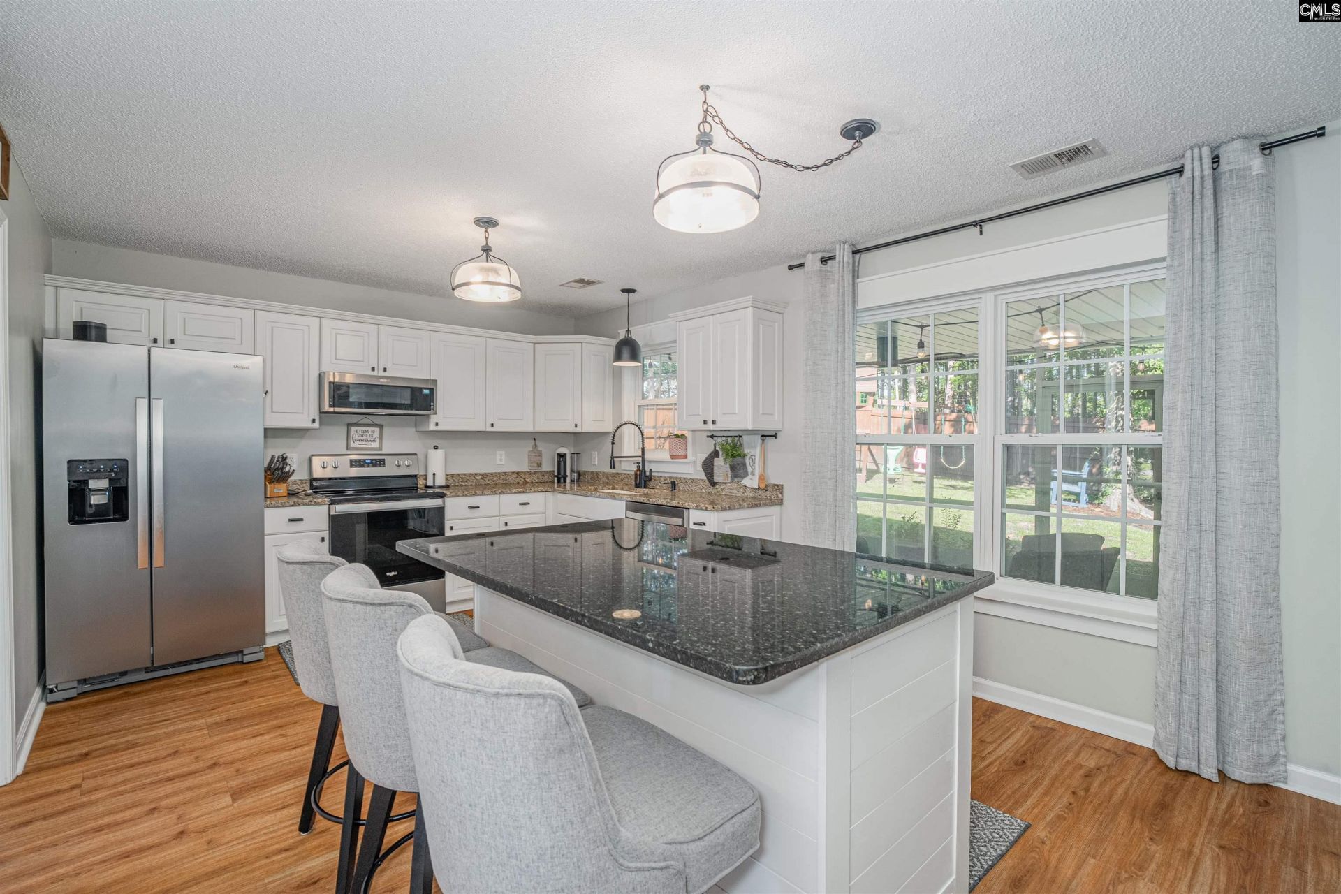 107 Elm Creek Drive  Photo 8