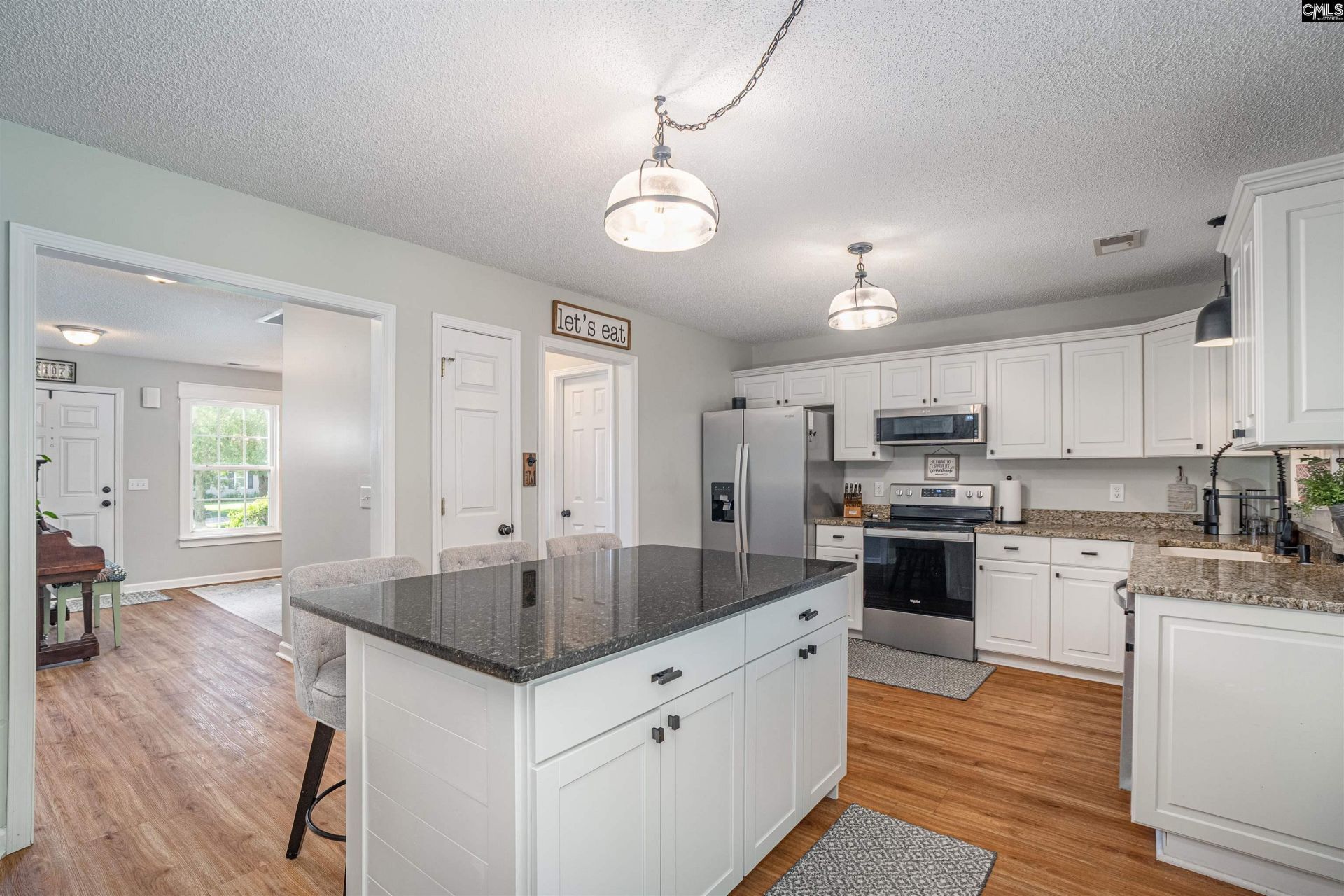 107 Elm Creek Drive  Photo 9