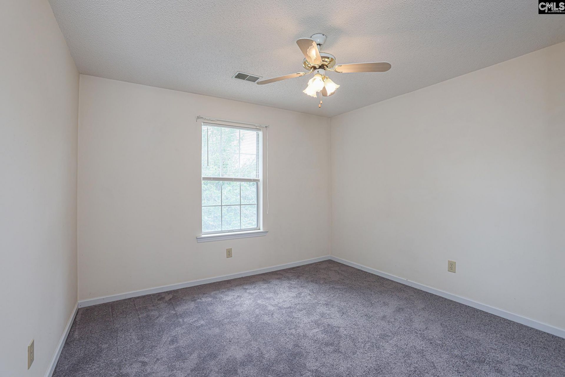 305 Hunters Ridge Drive Photo 14