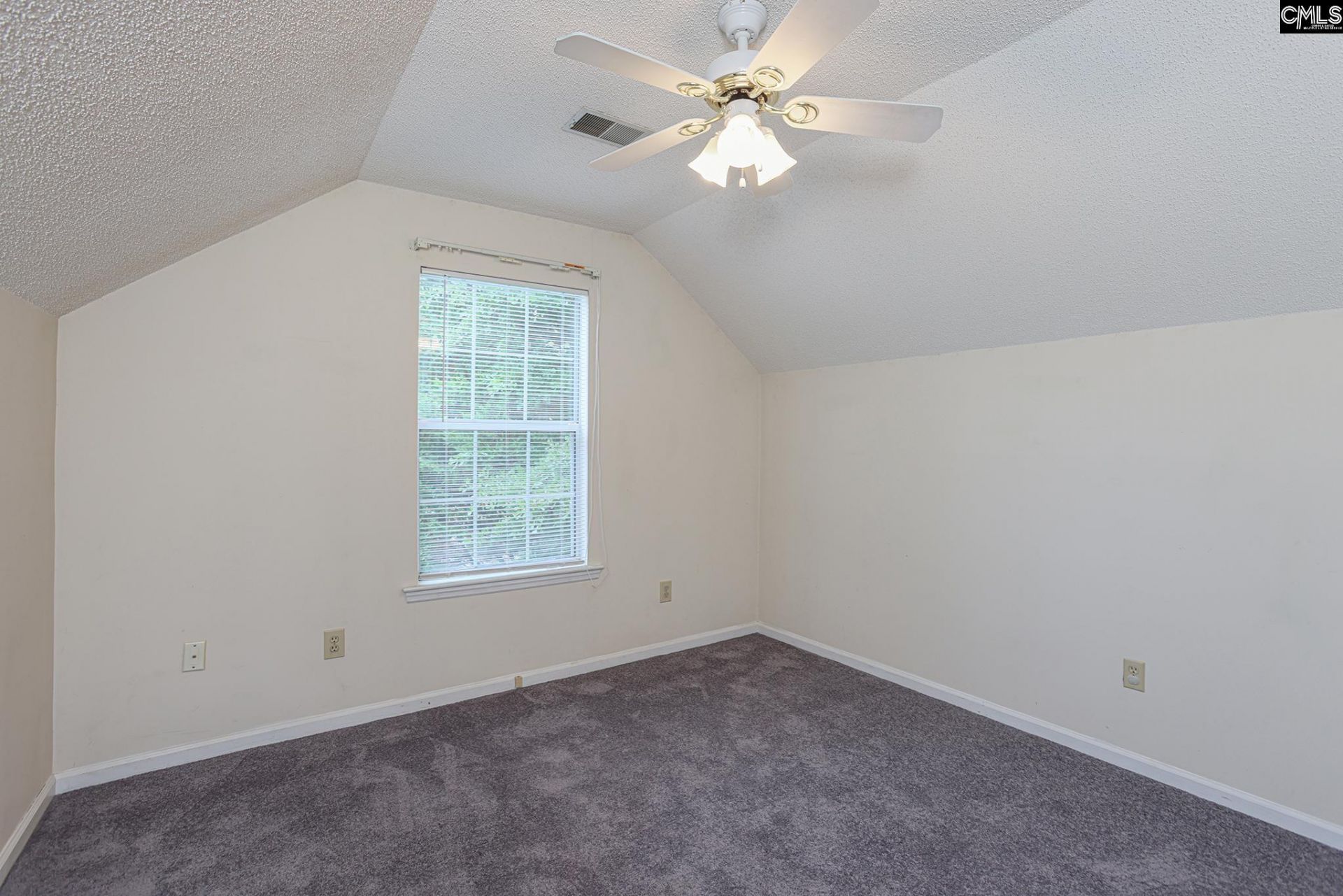 305 Hunters Ridge Drive Photo 15