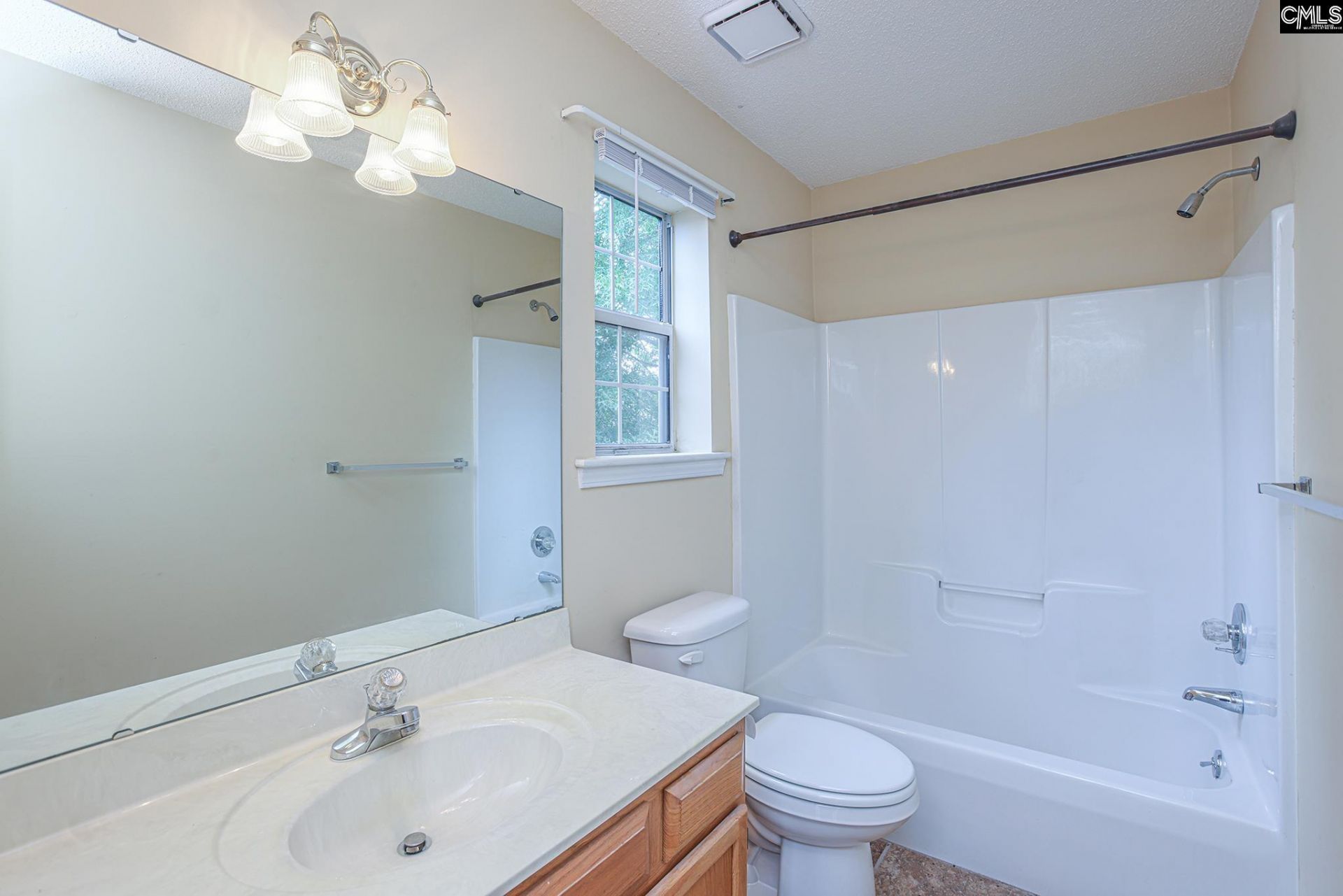 305 Hunters Ridge Drive Photo 18