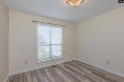 305 Hunters Ridge Drive photo 4