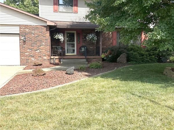 812 Brentwood Drive, Belpre, OH 45714