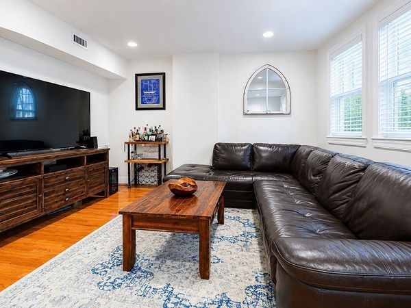 15 Garrison St, Unit 1, Boston, MA 02116